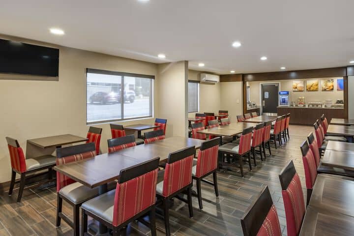 Breakfast area